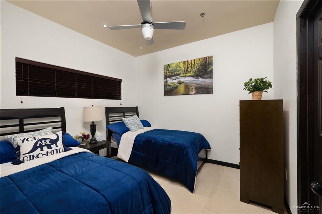 Photo 12 of 813 Travis Street #323