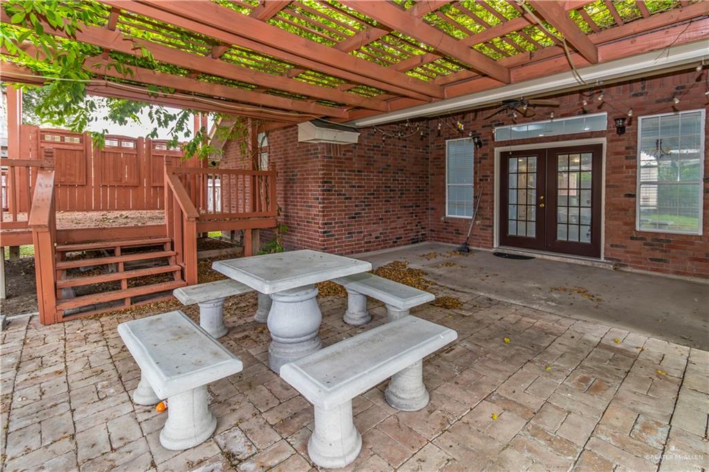 Photo 2 of 2317 Pelican Avenue