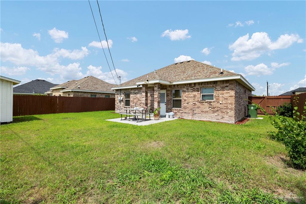 Photo 12 of 814 Whitewing Street