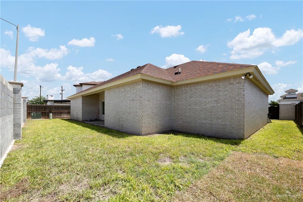 Photo 13 of 5607 Mockingbird Avenue