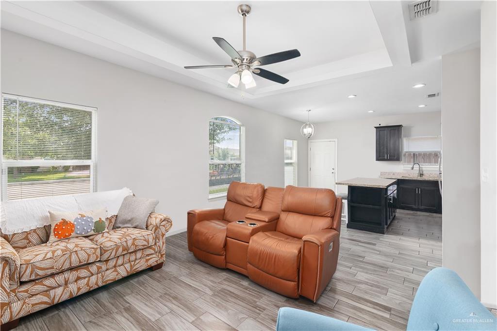 Photo 6 of 515 Downing Avenue