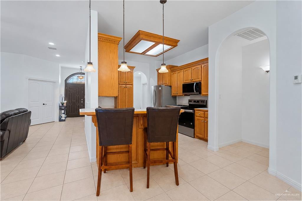 Photo 7 of 2712 Bluebird Avenue