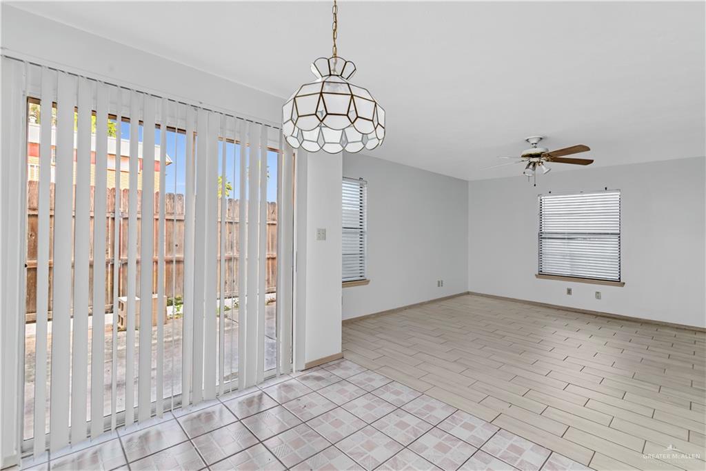 Photo 11 of 1601 Samano Street