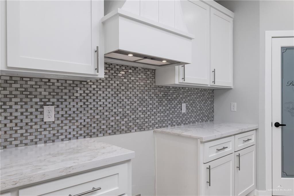 Photo 12 of 4121 Carol Lane