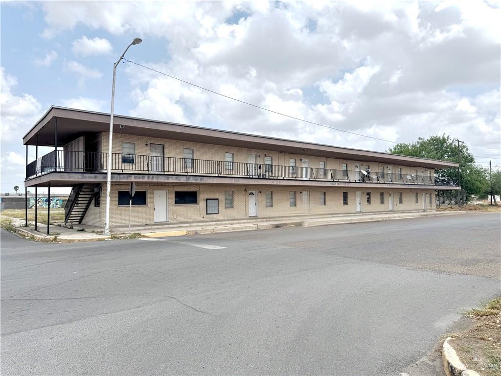Photo 9 of 1002 Miller Avenue