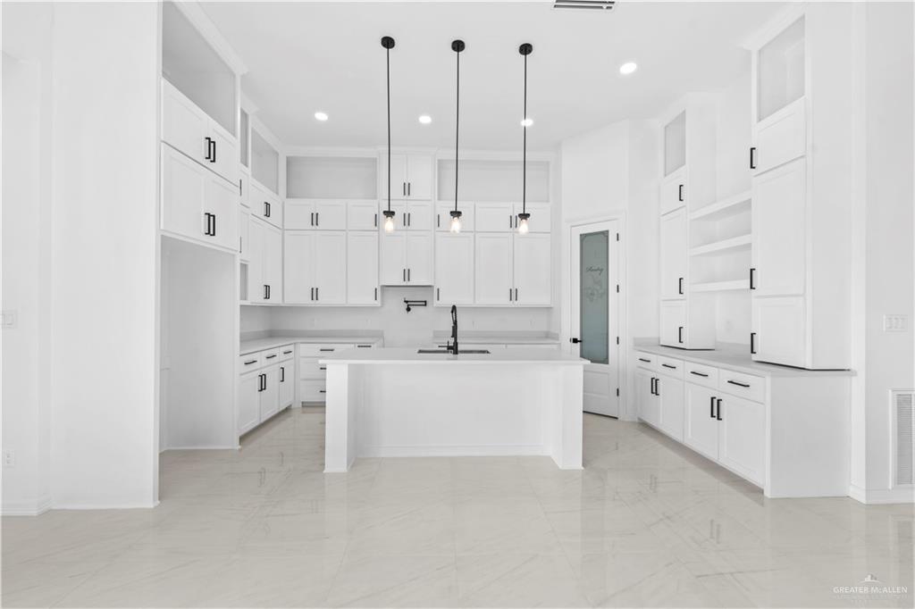 Photo 4 of 4012 Duncan Lane