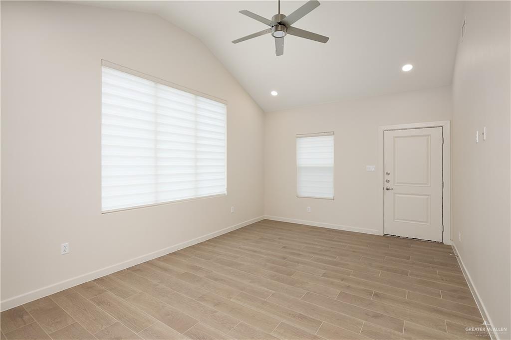 Photo 4 of 713 Coves Lane #1