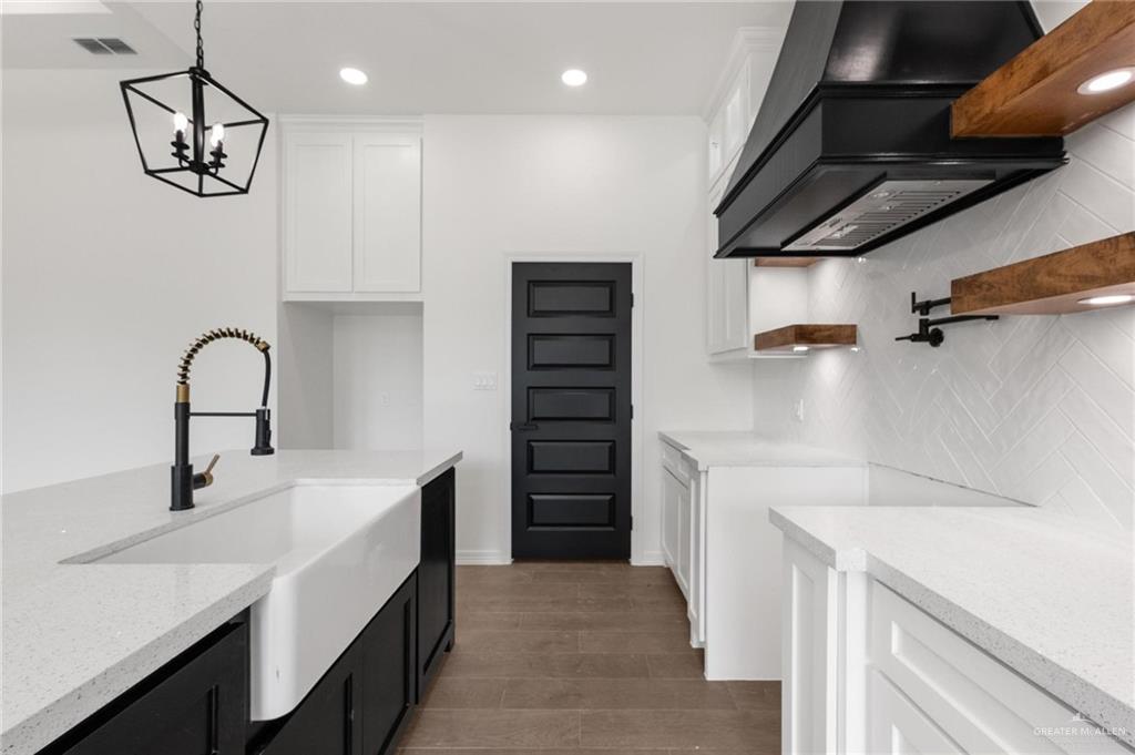 Photo 6 of 2205 Blue Sky