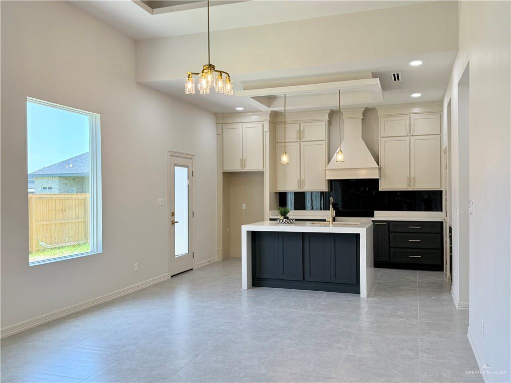 Photo 6 of 902 Dorado Drive