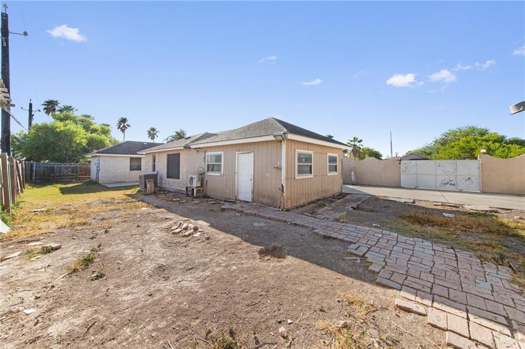Photo 3 of 1012 Squaw Valley Drive