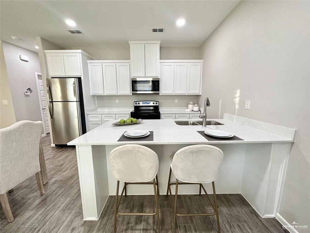 Photo 6 of 1205 Shavano Drive