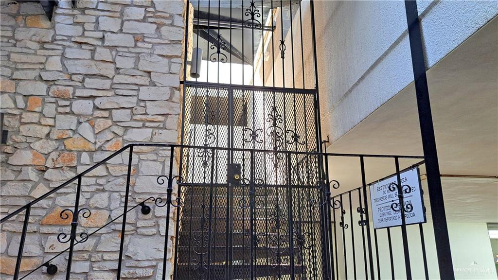 Photo 4 of 1418 Beech Avenue #3