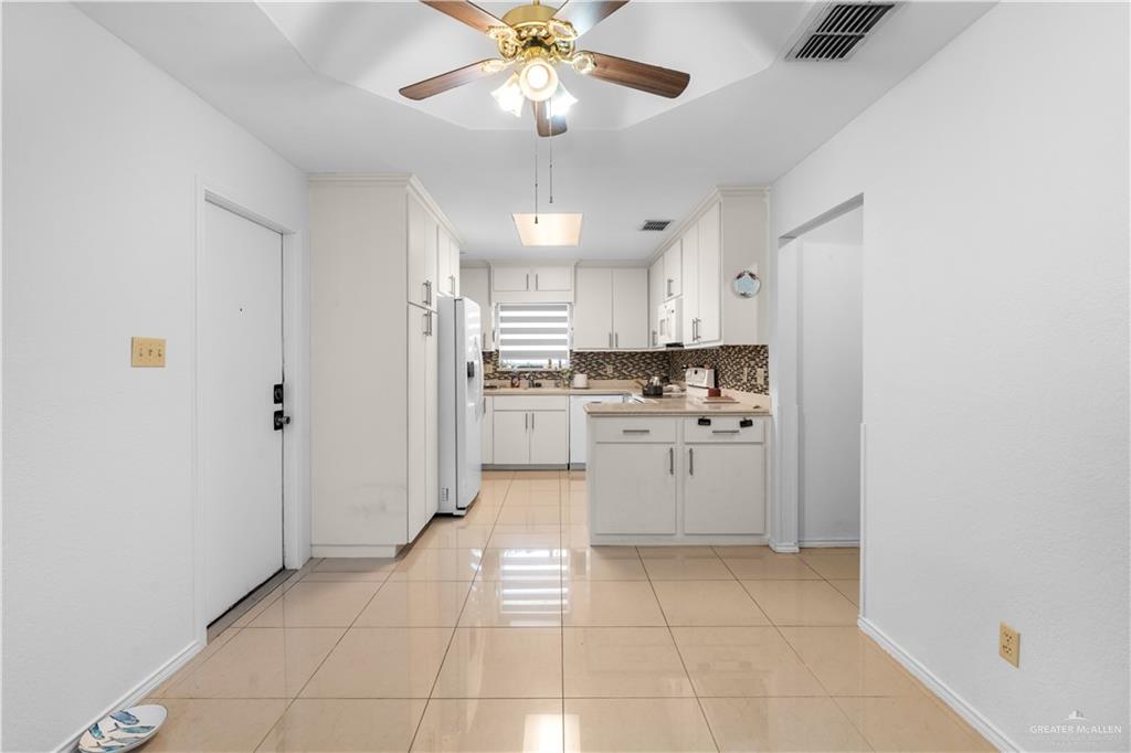 Photo 3 of 1424 Libra Street