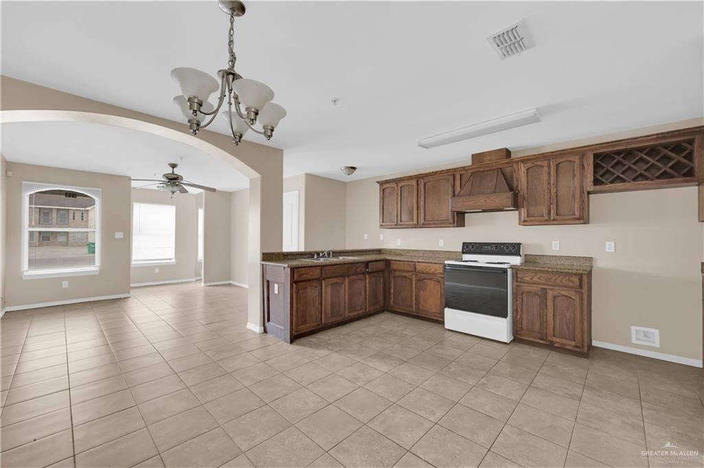 Photo 5 of 1607 Omni Avenue #4