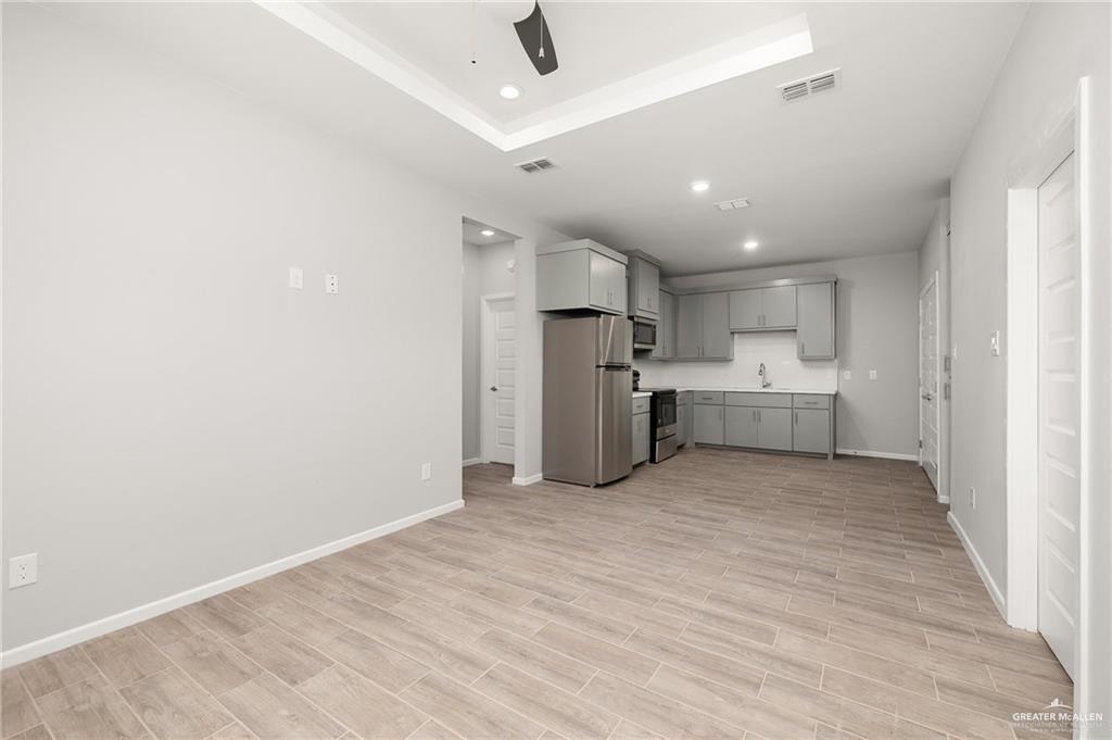 Photo 9 of 1601 Hyatt Avenue #6