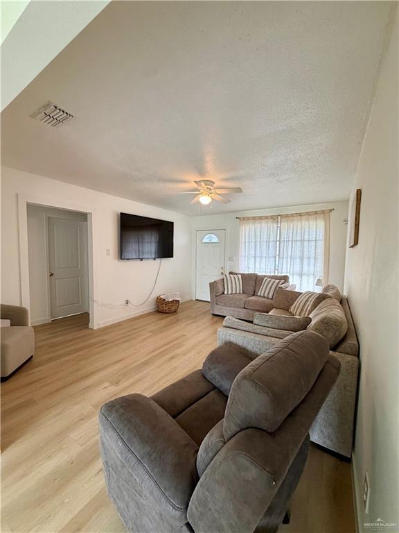 Photo 3 of 820 21st Avenue