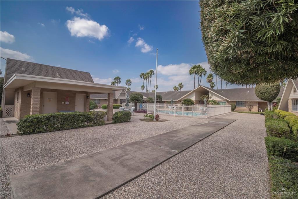 Photo 18 of 601 Hibiscus Avenue #1