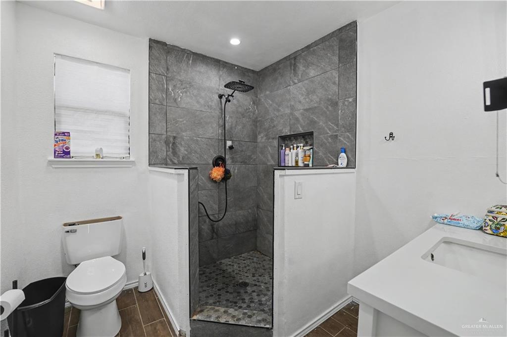 Photo 13 of 221 Lovett Street