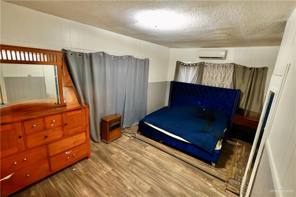 Photo 5 of 1027 Recio Street