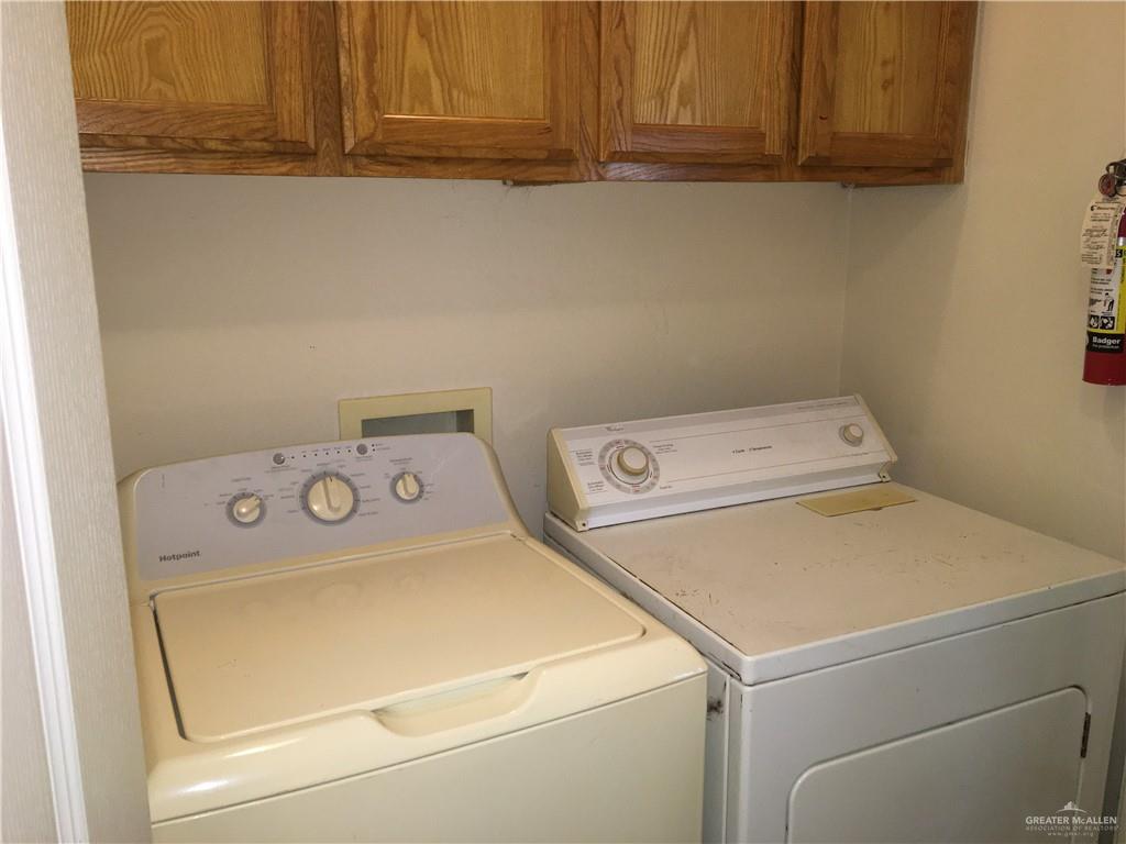 Photo 17 of 4008 Parkplace Avenue #1