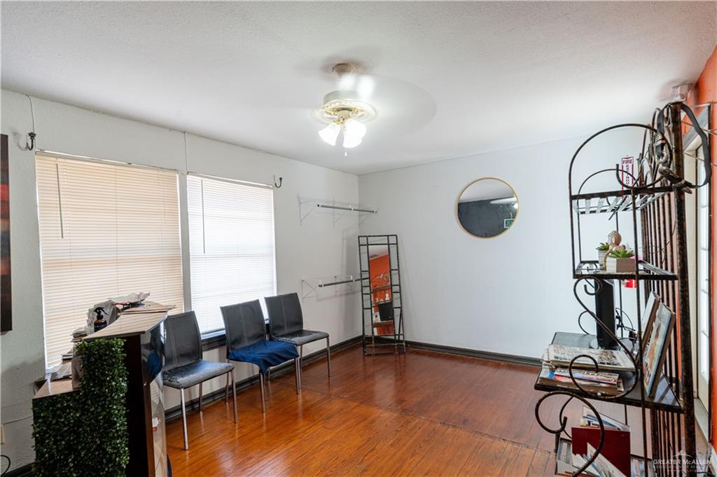 Photo 3 of 510 Doherty Avenue