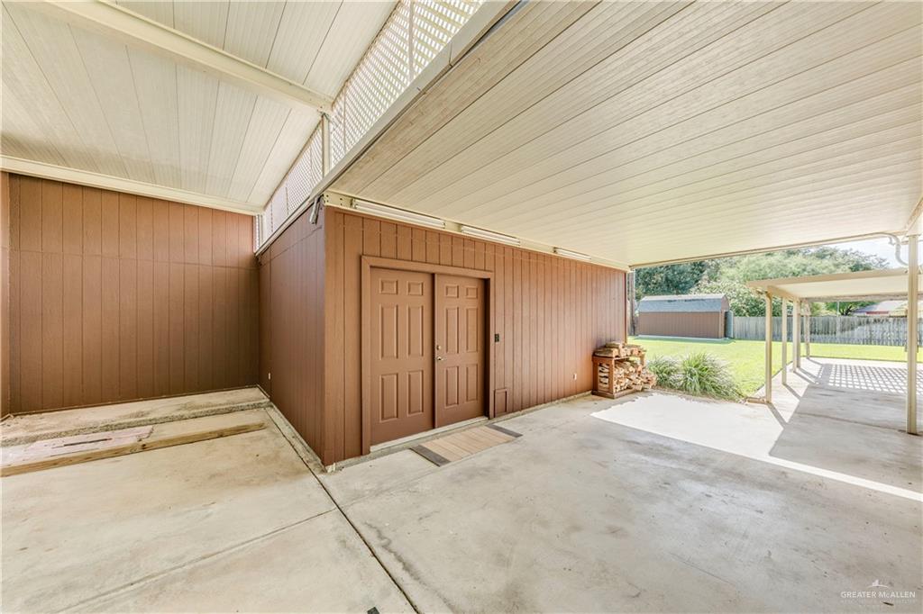 Photo 27 of 2303 Stonegate Drive