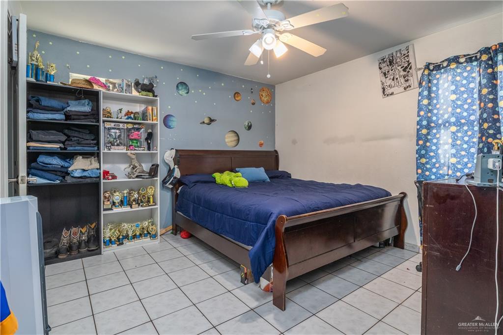 Photo 12 of 2704 Carnation Avenue
