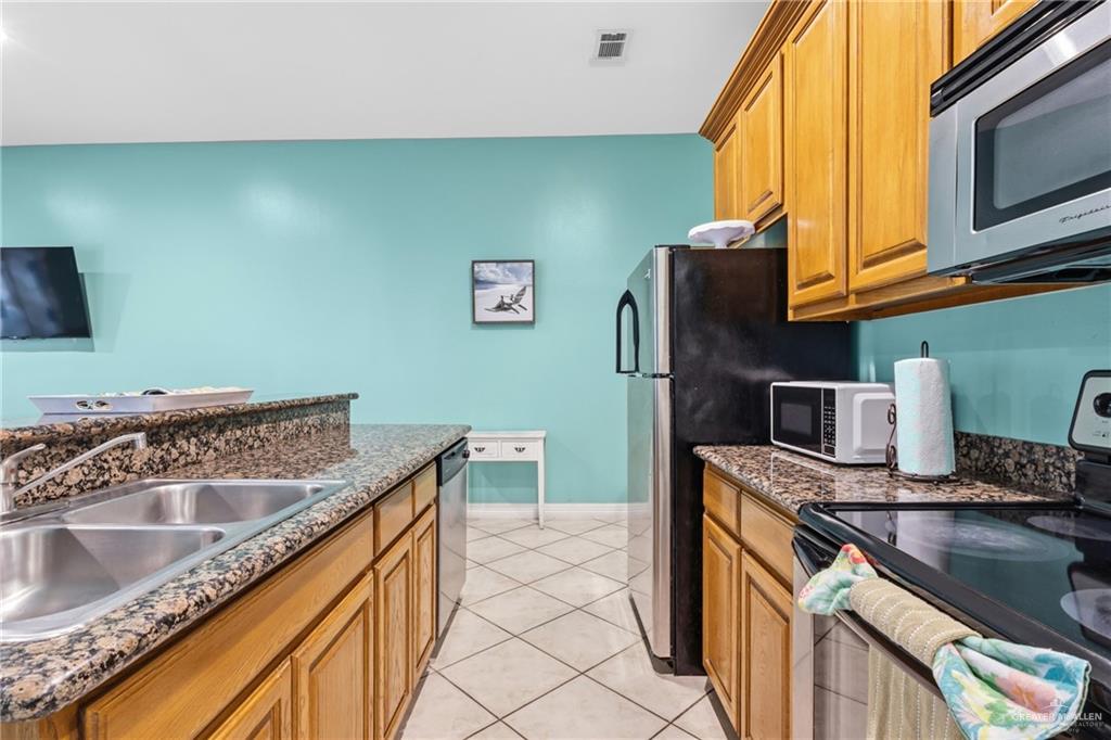 Photo 4 of 103 Gardenia Street #6