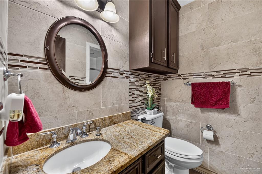 Photo 16 of 205 Lark Avenue