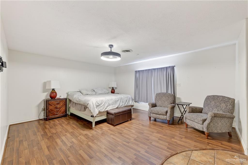 Photo 7 of 100 Whitewing Avenue