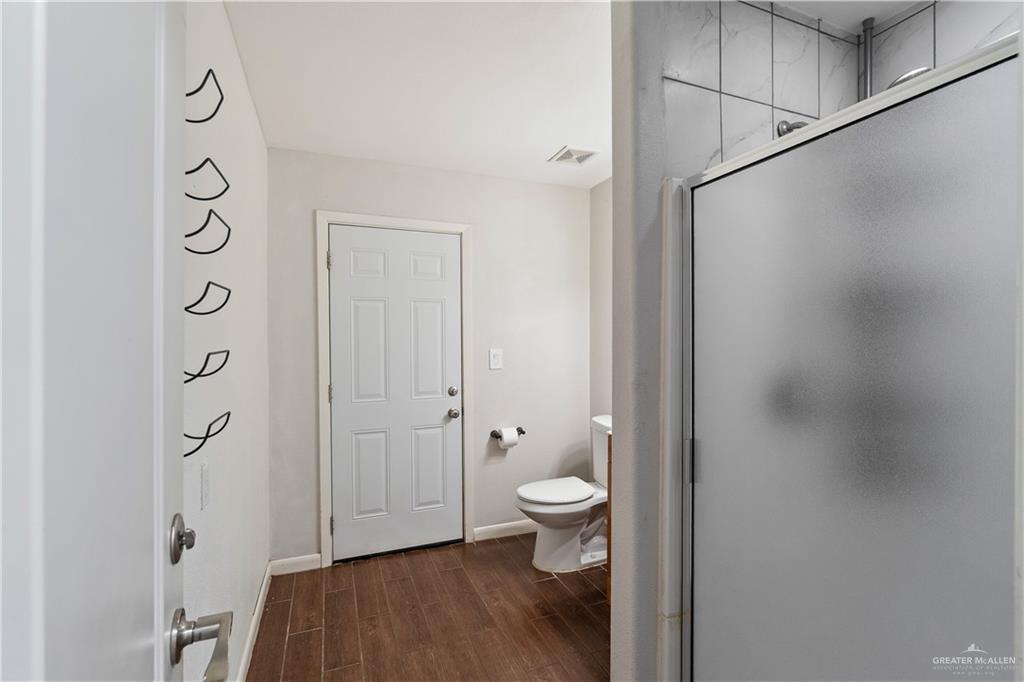 Photo 12 of 1009 Ash Drive
