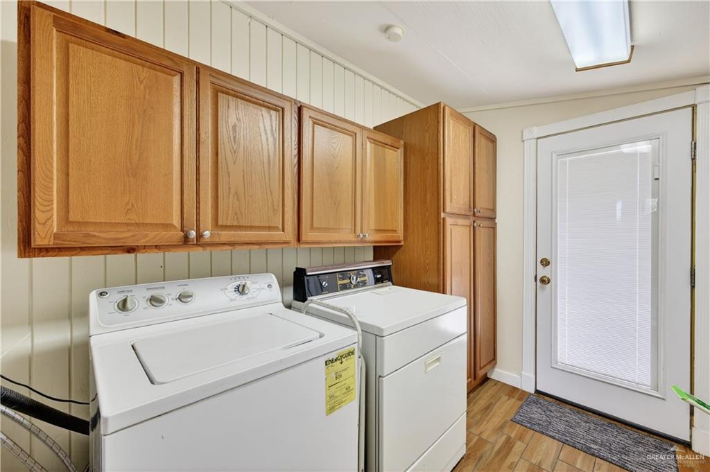 Photo 11 of 613 Sprague Street