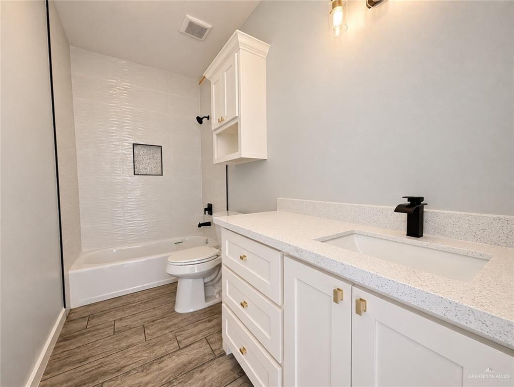 Photo 14 of 1108 Matamoros Street