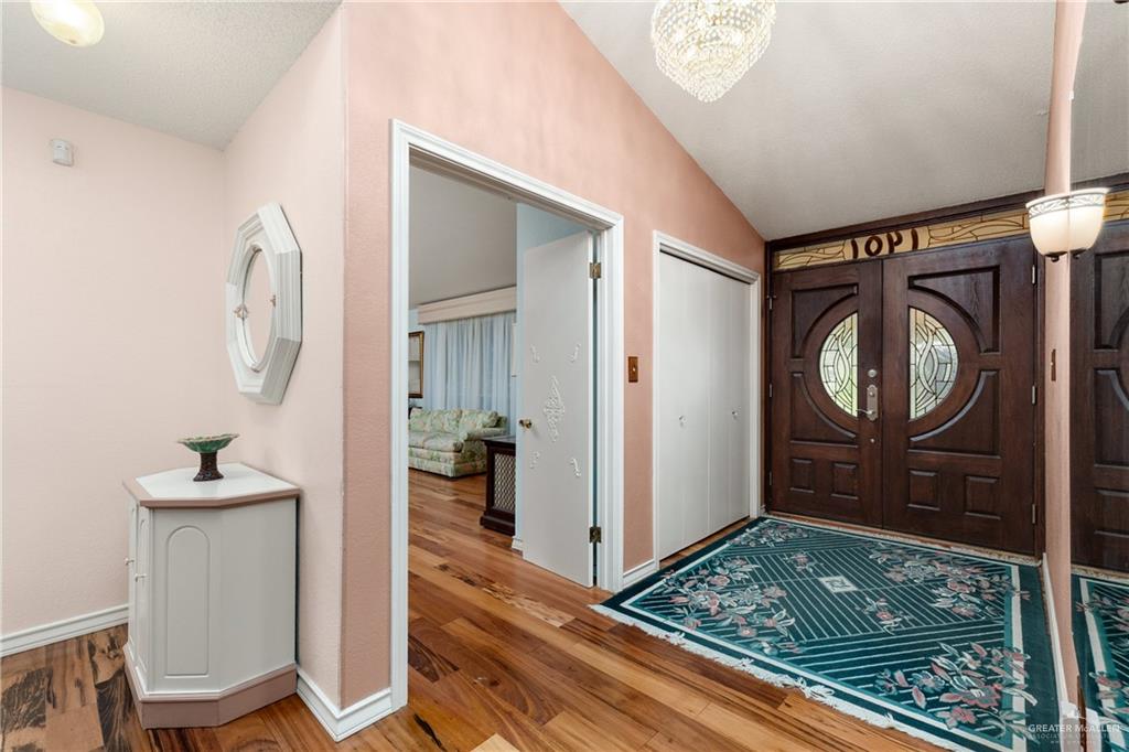 Photo 4 of 1401 Larkspur Avenue