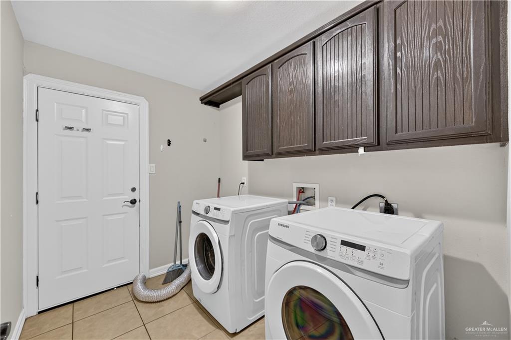 Photo 15 of 701 Seminole Avenue