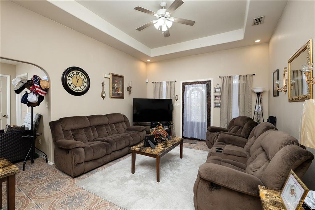 Photo 4 of 23582 Rio Concho Circle