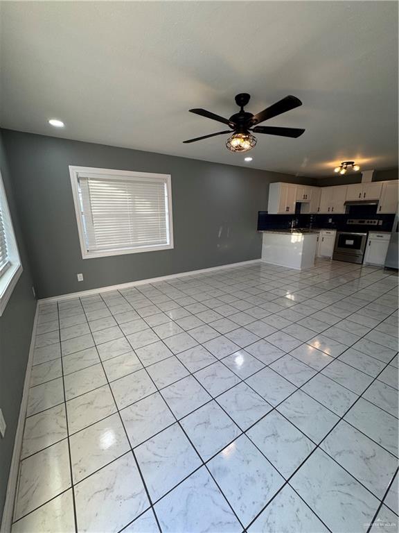 Photo 3 of 1307 Rojas Street