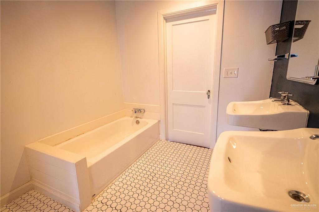 Photo 28 of 902 15th Street