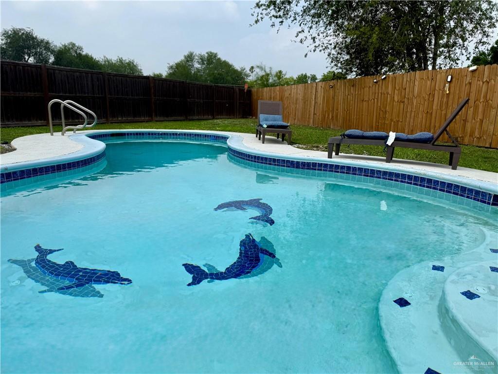 Photo 25 of 2406 Stirling Avenue