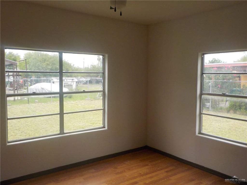 Photo 3 of 801 Mavi Drive