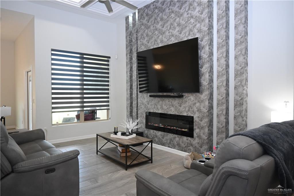 Photo 4 of 1311 Danielle Avenue