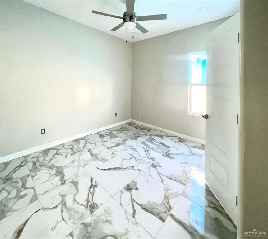 Photo 11 of 509 Emerald Avenue