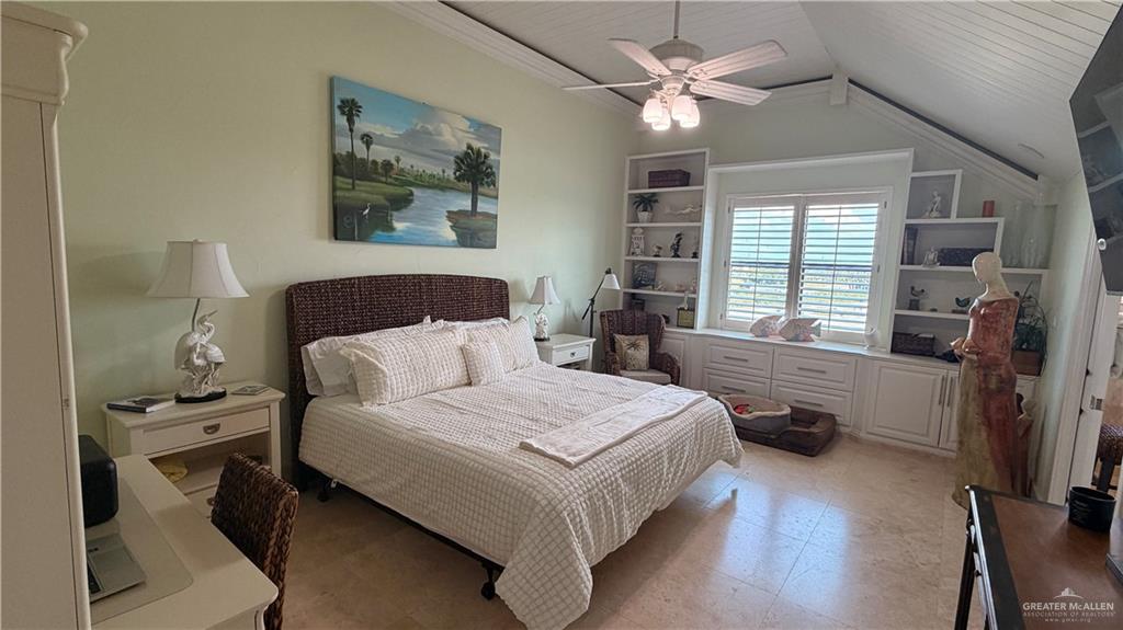 Photo 6 of 429 Padre Boulevard #32
