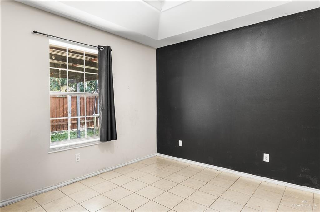 Photo 11 of 4005 Aleli Street