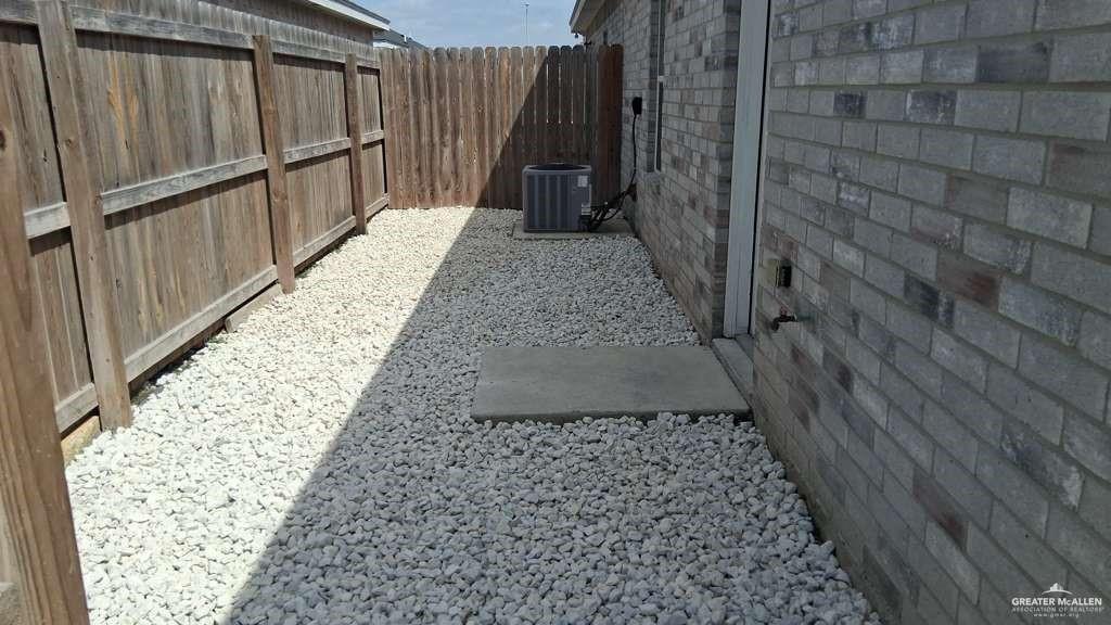 Photo 13 of 904 Mahala Avenue