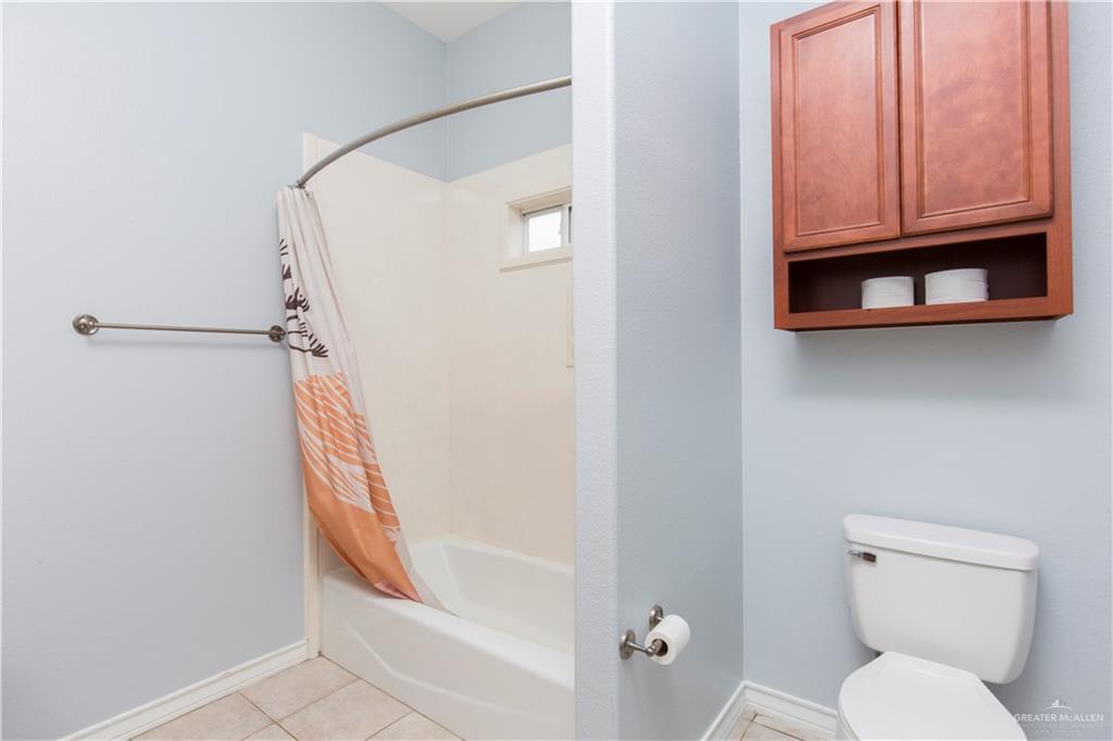Photo 11 of 708 Excalibur Street