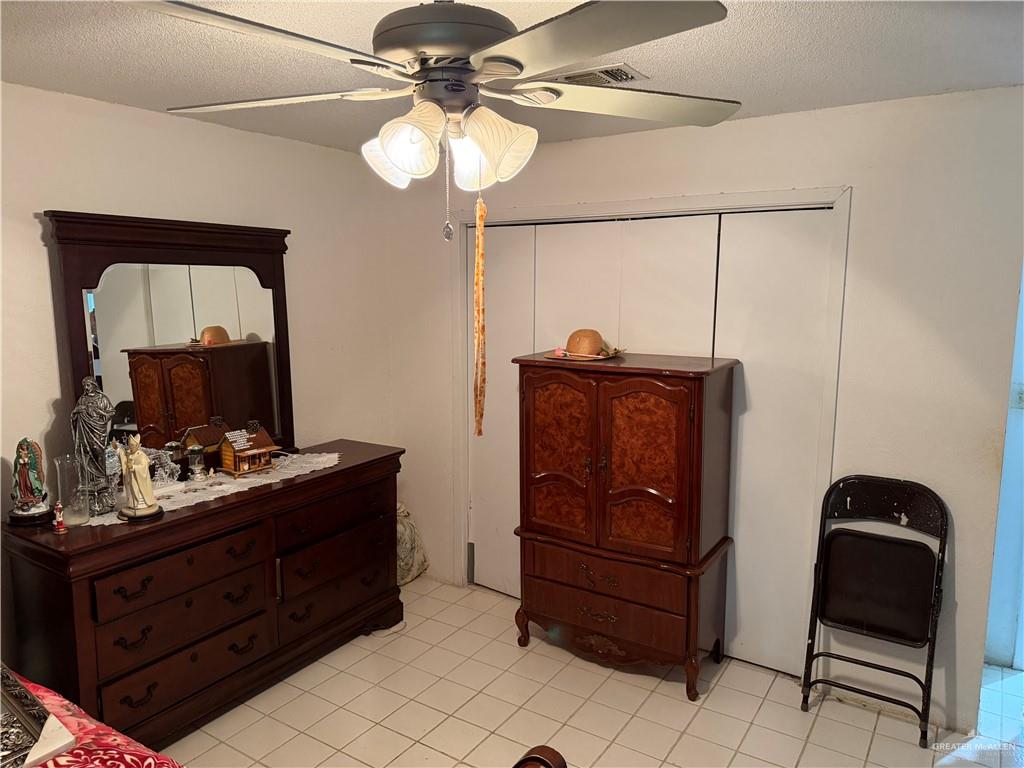 Photo 7 of 804 Gladiator Boulevard