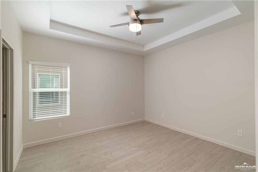 Photo 11 of 3417 Duke Avenue #4