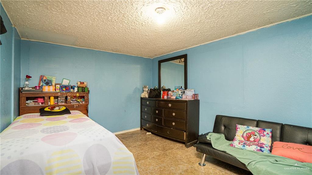 Photo 11 of 22105 Harry Street