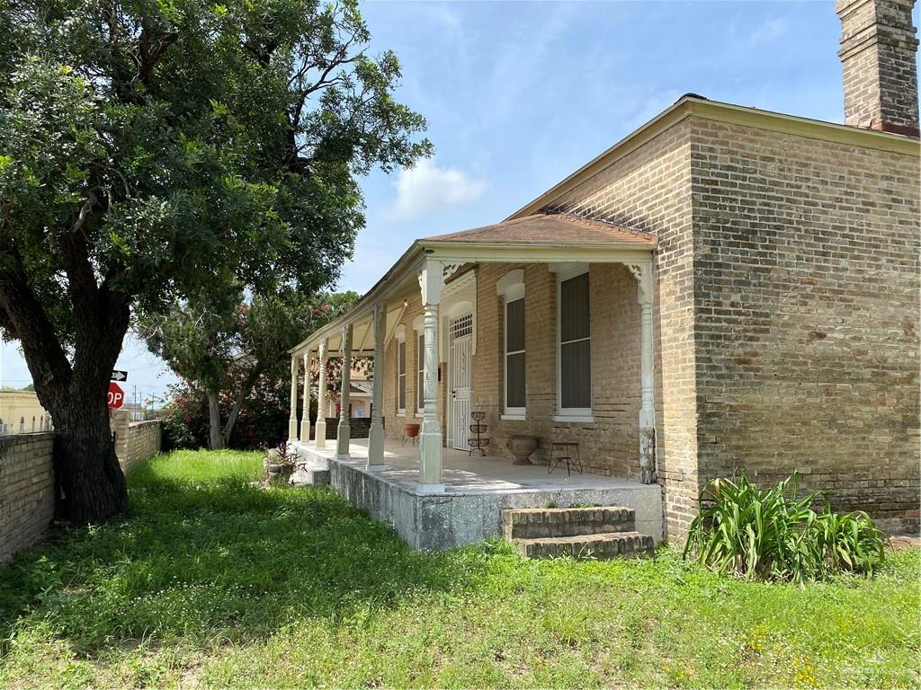Photo 26 of 200 Corpus Street